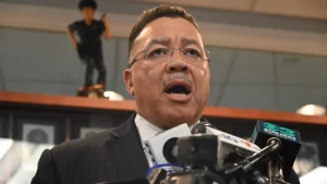 Philadelphia police officers shot 15 times combined in ambush attack, suspect found hiding in tree